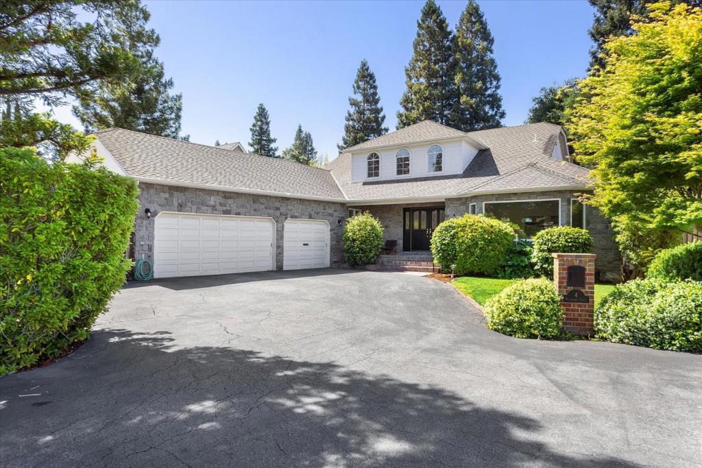 4 Beresford Court