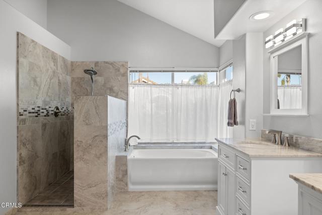 2106 Fox Den Court, Oxnard CA: https://media.crmls.org/mediaz/038b3f58-d1fb-4e04-ac67-5a3286e2e30d.jpg