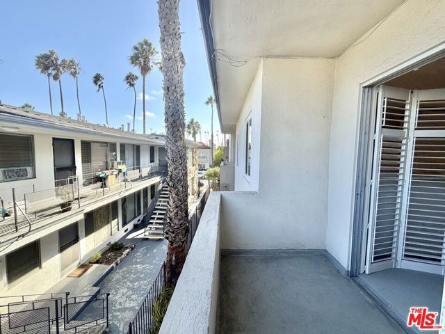 937 5th Street, 8 photo 6