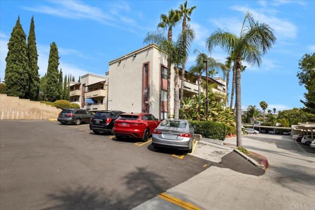 Detail Gallery Image 2 of 31 For 5885 El Cajon Bld #204,  San Diego,  CA 92115 - 2 Beds | 2 Baths