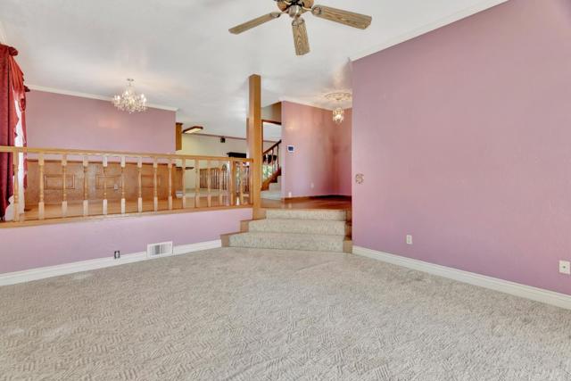 270 Rio Vista Drive, King City CA: https://media.crmls.org/mediaz/038c1e51-6d9c-4731-b94f-ae7110bbf863.jpg