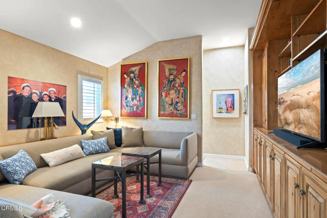 1571 Mandalay Beach Road, Oxnard CA: https://media.crmls.org/mediaz/038c6a33-2445-4887-9a43-ba81f532b1d4.jpg