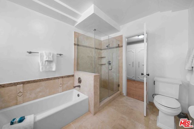 865 S Lucerne Boulevard, Los Angeles CA: https://media.crmls.org/mediaz/038c8c53-555a-40e8-8849-c10bc47ed410.jpg