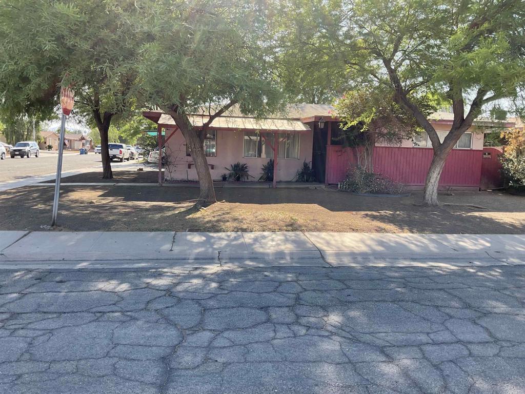 722 N Preston Drive E