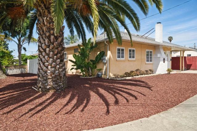 27239 Dunbar Place, Hayward CA: https://media.crmls.org/mediaz/038c91e8-aa8d-4e47-8ac4-0a207ce6d025.jpg