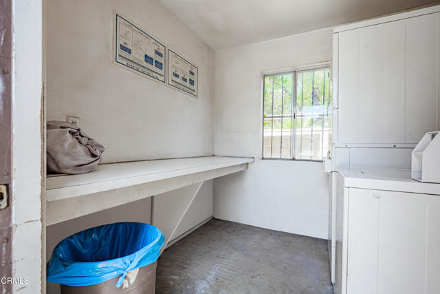 9039 Colony Place, Riverside CA: https://media.crmls.org/mediaz/038cb696-f65c-4d8b-a5e9-b0b1b648bfa3.jpg
