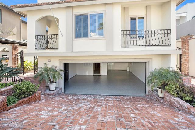 34 The Point, Coronado CA: https://media.crmls.org/mediaz/038cc417-778d-4408-aea4-b44d9b39b24d.jpg