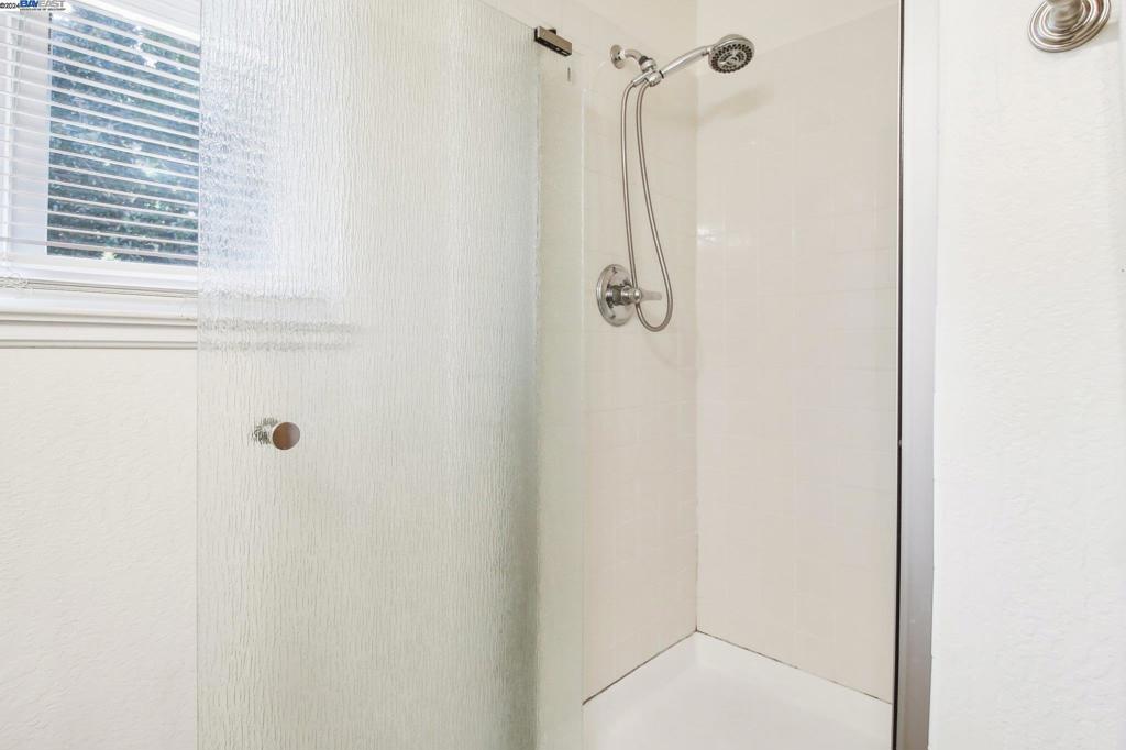https://media.crmls.org/mediaz/038d1cd0-9dd6-472d-a0f5-762a15322c34.jpg?preset=X-Large