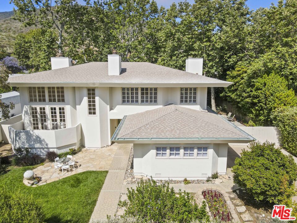 6320 Frondosa Drive