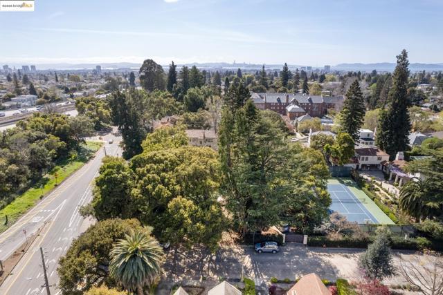 0 Ivanhoe, Oakland CA: https://media.crmls.org/mediaz/038e378f-03d6-43f1-87e8-9db9833301ca.jpg