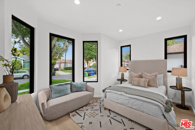 2631 Castle Heights Place, Los Angeles CA: https://media.crmls.org/mediaz/038e474e-19e3-4a0f-9260-0571747f7512.jpg