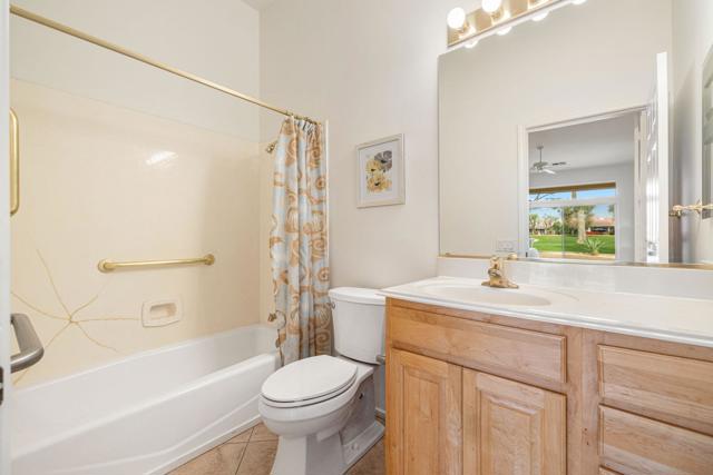 78252 Kensington Avenue, Palm Desert CA: https://media.crmls.org/mediaz/038e5b49-b352-4f0c-bdf5-4160c545be28.jpg