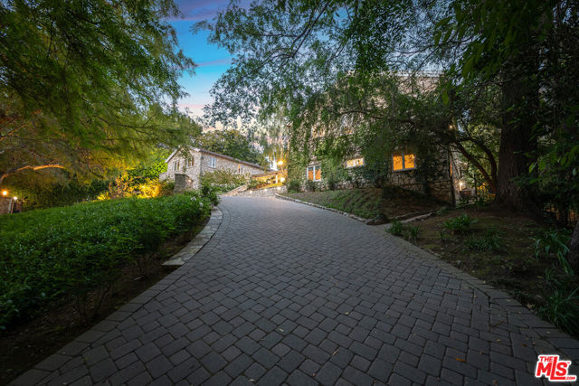 Drew Fenton | 422 Parkwood Drive Los Angeles CA | MLS: 7209274