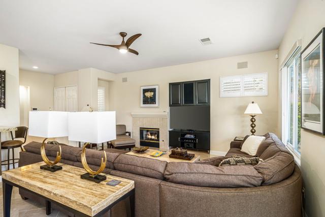 78328 Calle Las Ramblas, La Quinta CA: https://media.crmls.org/mediaz/0390f5c4-b126-486f-94fe-d1327d09b5c1.jpg