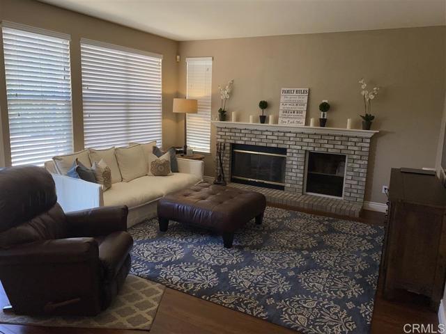 3364 Avenida Nieve, Carlsbad CA: https://media.crmls.org/mediaz/03910c28-8dda-4f8c-a906-929383604d85.jpg