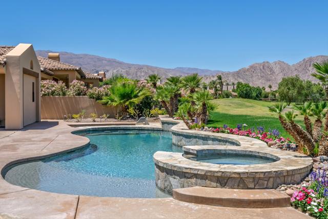 81080 Shinnecock, La Quinta CA: https://media.crmls.org/mediaz/03912ab8-9c2e-492c-aa1f-aa084ec5a9b1.jpg