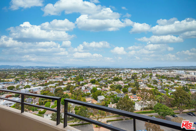 4337 Marina City Drive, PH42 photo 7
