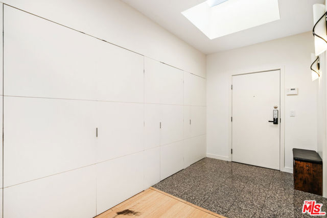2111 S Beverly Glen Boulevard, Los Angeles CA: https://media.crmls.org/mediaz/03926b2a-0816-4ac1-b10d-de1e73026517.jpg