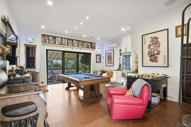 308 Sunset Drive, Encinitas CA: https://media.crmls.org/mediaz/0392c7c7-2893-44a9-a073-413df07c4552.jpg