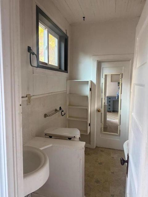 65 East Second Street, Morgan Hill CA: https://media.crmls.org/mediaz/0392faea-dcc4-4566-866f-eb30b640e22e.jpg