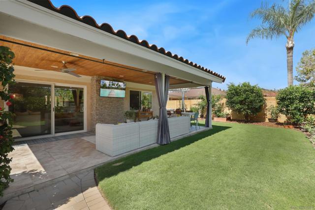 5655 Lone Star Dr, San Diego CA: https://media.crmls.org/mediaz/0393bbb0-8c95-48e6-9308-cd663a7ed83d.jpg