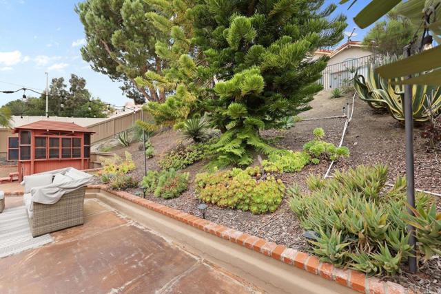 1642 Marbella Drive, Vista CA: https://media.crmls.org/mediaz/0394389d-3755-4003-86e2-fdb823dc4b22.jpg