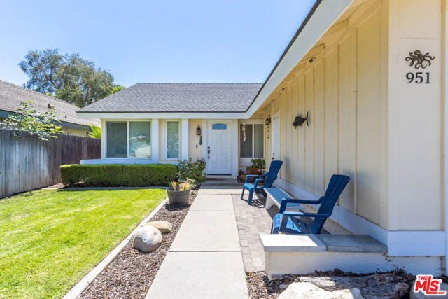 951 Carissa Court photo 4