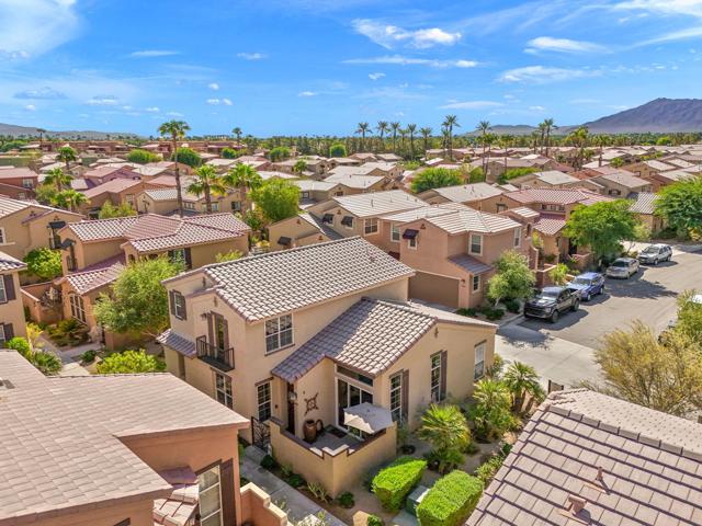 Image 41 of 44 For 52130 Desert Spoon Court