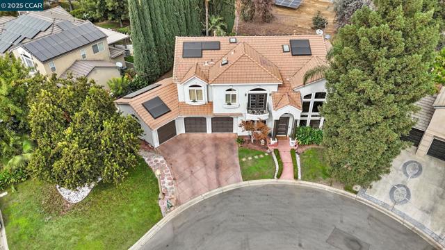 2550 E Jenny Ave, Fresno CA: https://media.crmls.org/mediaz/0396b8cc-3a70-4024-97a6-747ac1820e79.jpg