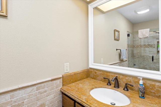Detail Gallery Image 25 of 39 For 4635 Allende Ave, Oceanside,  CA 92057 - 4 Beds | 3 Baths