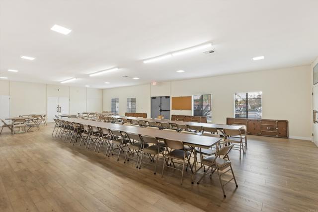 718 Sycamore Avenue, Vista CA: https://media.crmls.org/mediaz/039777ff-16ea-4e36-8830-c37dfa09472e.jpg