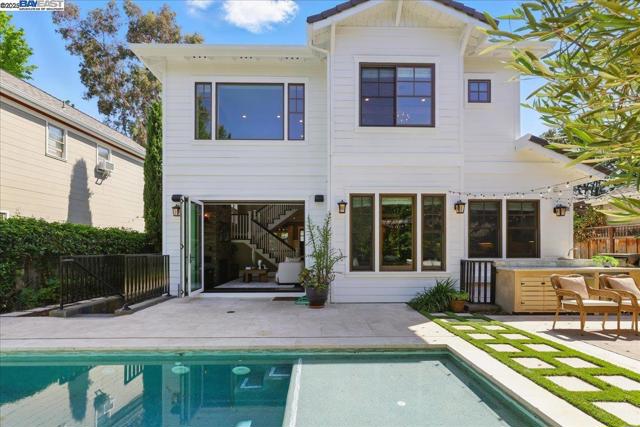 16741 Loma St, Los Gatos CA: https://media.crmls.org/mediaz/03980ef4-6820-42b9-b329-b2ab122f68b9.jpg