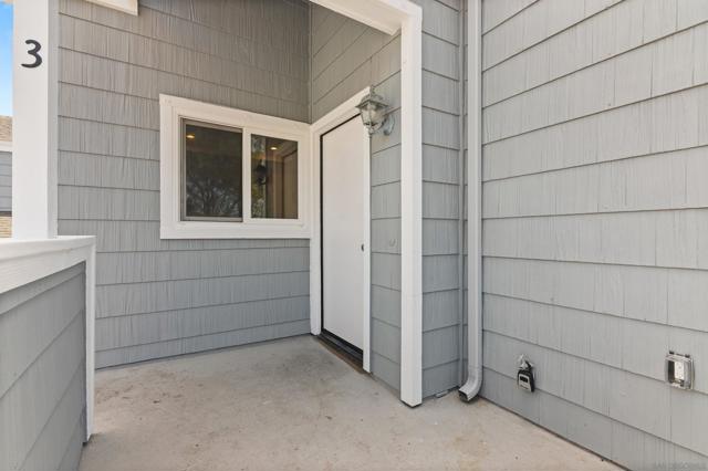 10885 Scripps Ranch Blvd, San Diego CA: https://media.crmls.org/mediaz/039816e2-f551-4c3c-b49f-7d57828d6f3d.jpg