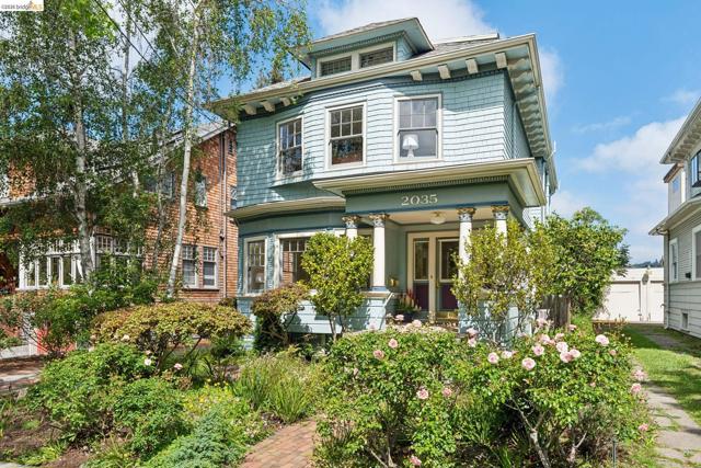 Image 1 of 60 For 2035 Francisco St