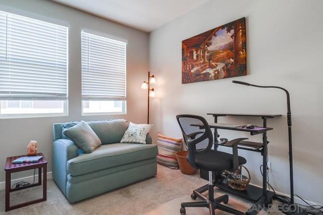 2092 Tango Loop, Chula Vista CA: https://media.crmls.org/mediaz/0399fd90-d3de-41d9-a116-ce2e2c947d7e.jpg