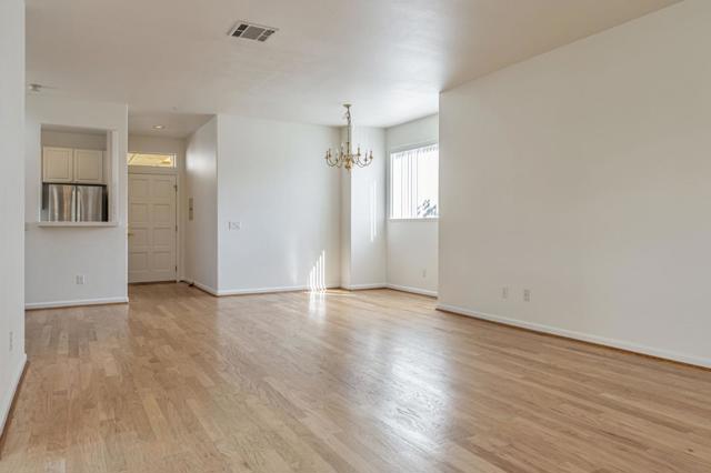2561 Park Boulevard, Palo Alto CA: https://media.crmls.org/mediaz/039b11db-763f-498a-a4b7-c2a06f737fcd.jpg