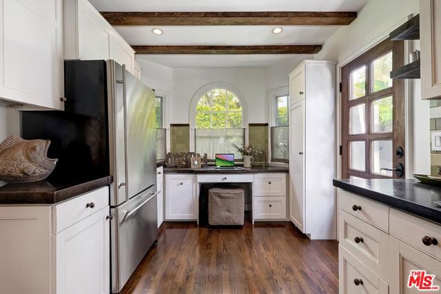 5990 Saturn Street, Los Angeles CA: https://media.crmls.org/mediaz/039b16f1-72da-4bf6-87eb-327746580631.jpg