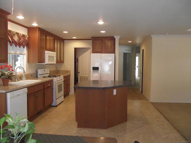 35109 Highway 79, Warner Springs CA: https://media.crmls.org/mediaz/039bebaf-2fbe-4203-93fb-1c2df1766762.jpg