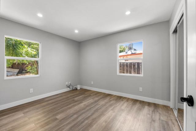 212 E Longview Avenue, Stockton CA: https://media.crmls.org/mediaz/039c1311-191a-4d0a-a5ea-cf54a3719aa3.jpg