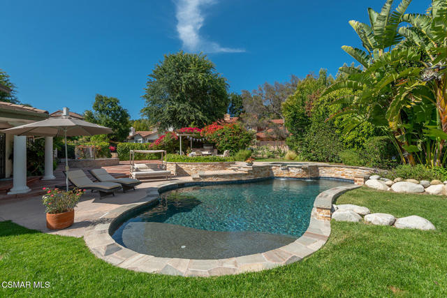 4498 Rayburn Street, Westlake Village CA: https://media.crmls.org/mediaz/039c3658-3244-4098-8901-389563d447b2.jpg