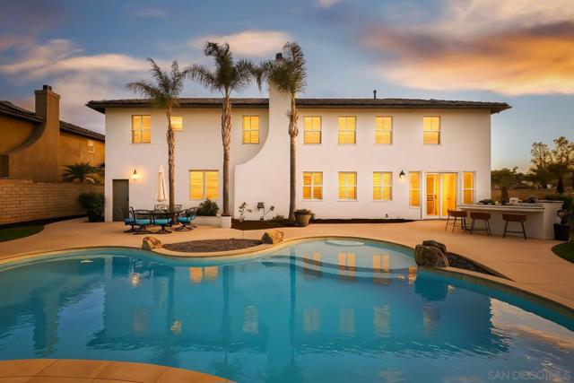 2337 Douglaston Glen, Escondido CA: https://media.crmls.org/mediaz/039cc340-2022-4941-9416-4aa0dd9404e5.jpg