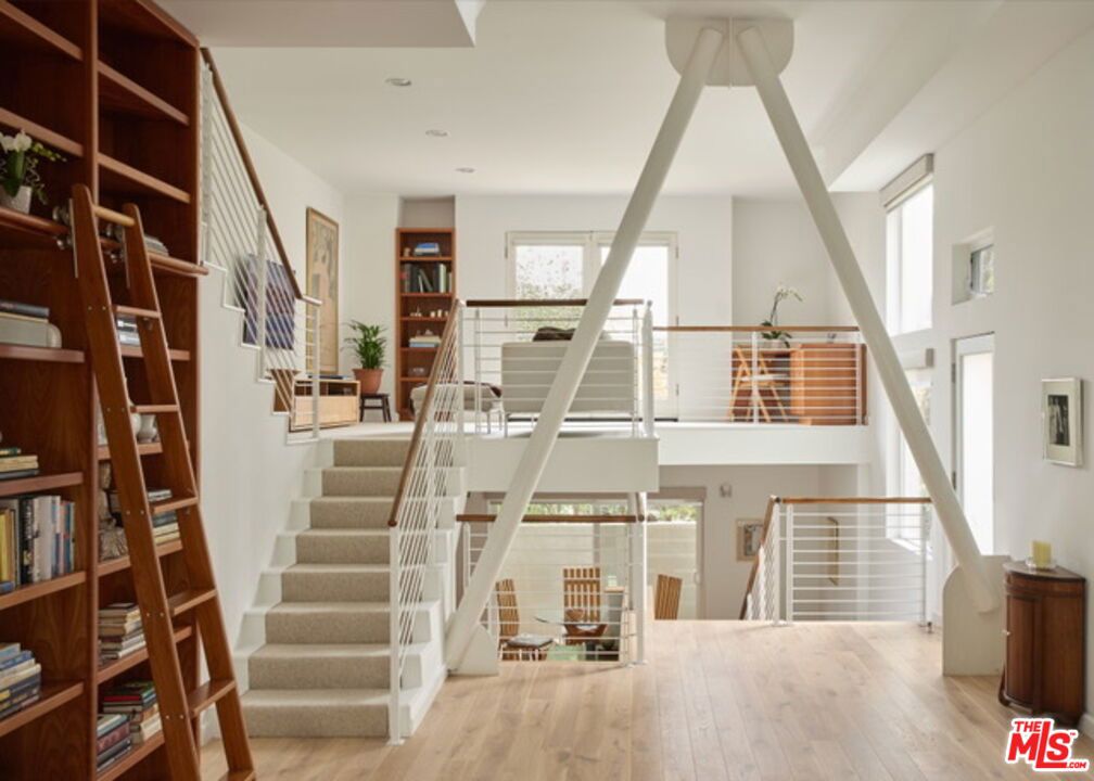 938 Lincoln Boulevard #3