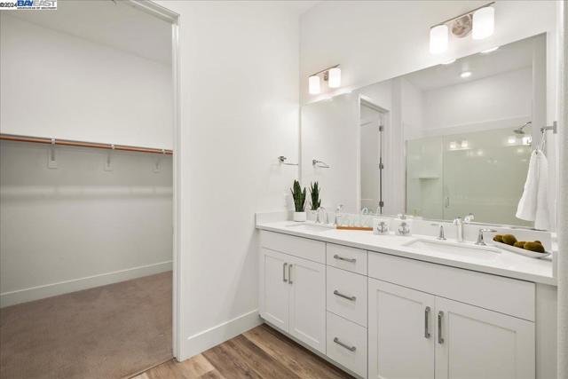 Image 17 of 52 For 45378 Tom Blalock St  202