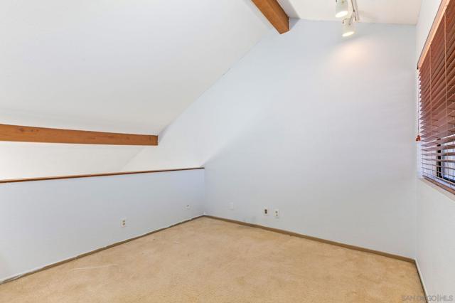 427 Conifer Glen, Escondido CA: https://media.crmls.org/mediaz/039e73a3-8725-4824-bef7-b8cc4c7502ad.jpg
