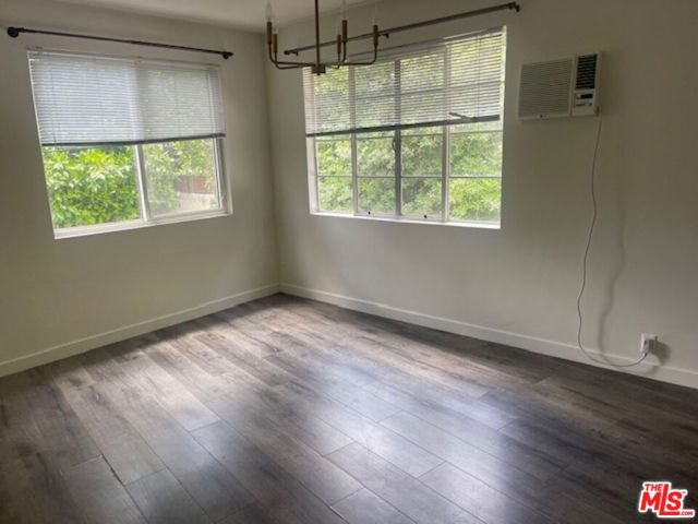 1845 1845 1/2 S South Beverly Glen Boulevard, Los Angeles CA: https://media.crmls.org/mediaz/03a02ec8-53f9-4fa7-840a-3060eceb34cb.jpg