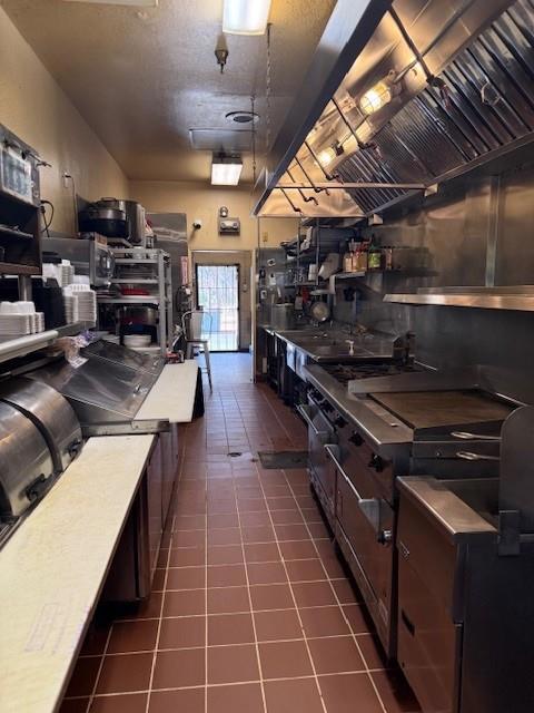 864 864 Southampton, Benicia CA: https://media.crmls.org/mediaz/03a08215-88f5-4515-8983-aa55cb891e45.jpg
