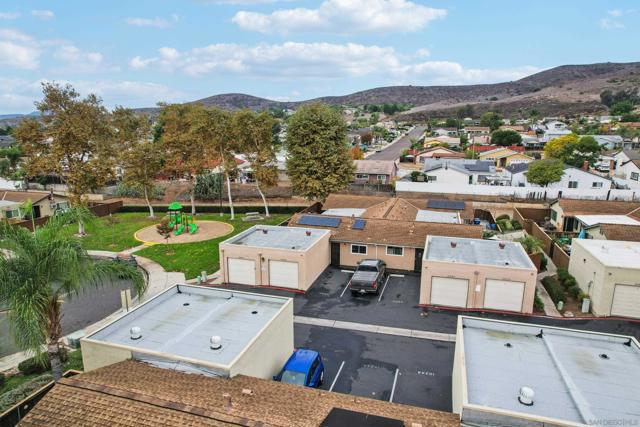 10220 Princess Sarit Way, Santee CA: https://media.crmls.org/mediaz/03a0a60a-21b3-4e4a-beec-d88ab24aa7f8.jpg