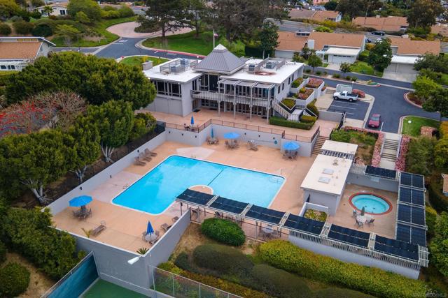 2071 Caminito Circulo Norte, La Jolla CA: https://media.crmls.org/mediaz/03a0a6ed-72a2-429c-b4f2-f2215ed27213.jpg