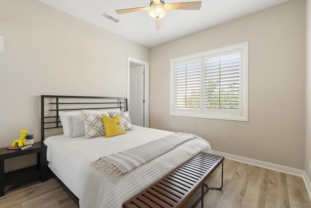 MLS #250032415SD img 36