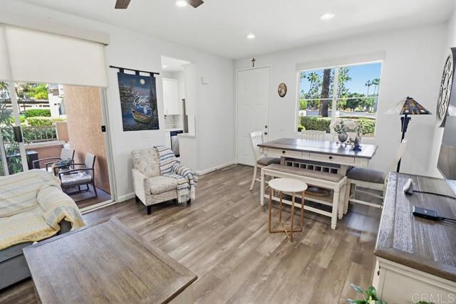 Detail Gallery Image 7 of 27 For 11452 via Rancho San Diego #197,  El Cajon,  CA 92019 - 2 Beds | 2 Baths
